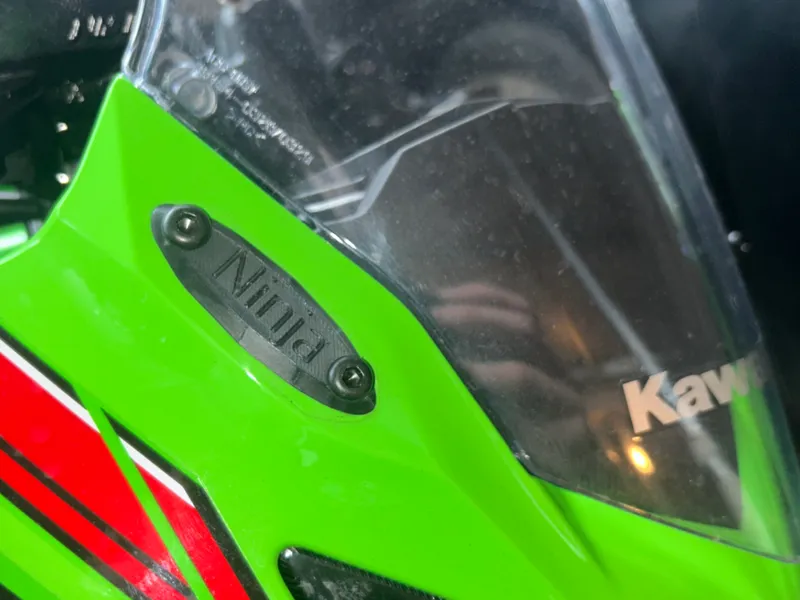 cache retroviseur ninja 125