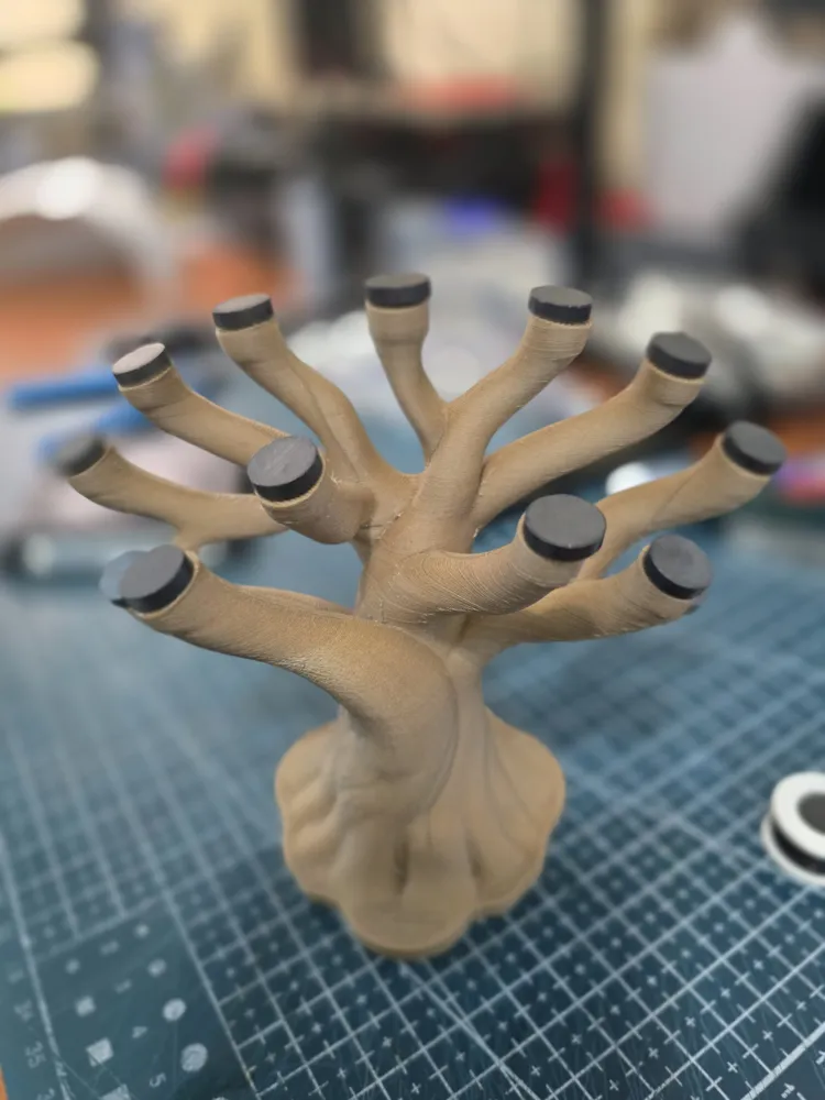 Sunlu Filament Swatch Tree - Free 3D Print Model - MakerWorld