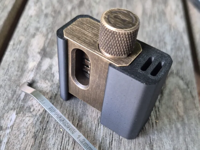 Sparrows Cut Away Lock holder