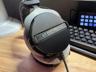 Beyerdynamic DT 990 PRO closed back covers