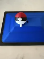 Lid with replaceable Pokeball