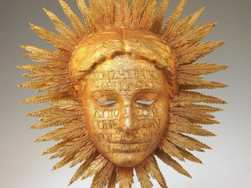 Goldene Sonnenmaske