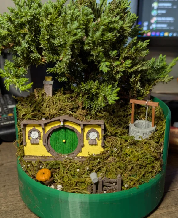 Pot ouvert pour bonsaï et décor miniature