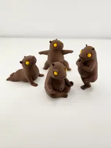 Фигурка капибара в йога поза