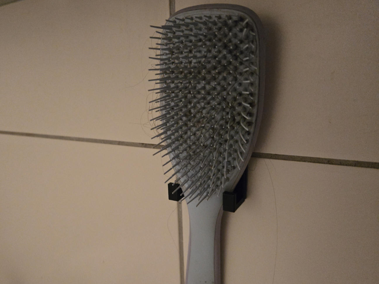 Hairbrush Wall Mount Holder (Flush / Flat Fit)