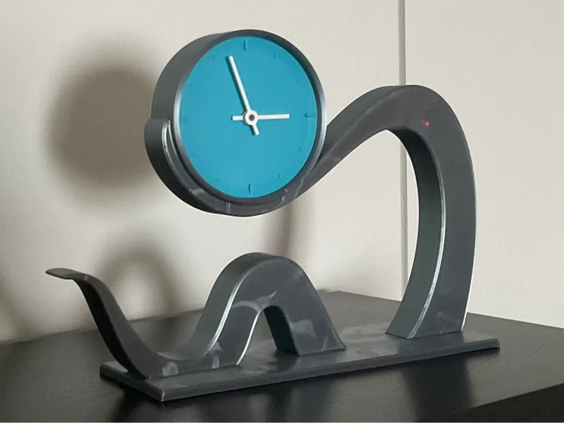 Table Clock With Interchangeable Backgrounds