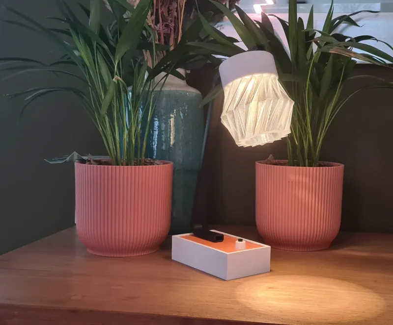 Vintage LED lamp with battery and USB-C charging port - Desk or Bedside Lamp