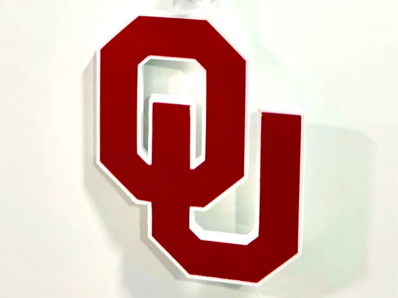 OU OVERSIZED LOGO FOR HYPE CHAIN
