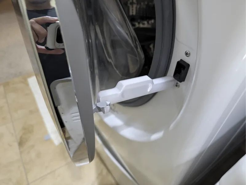 A Better Laundry Machine Door Prop