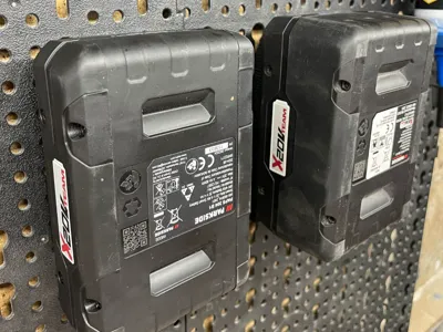 Parkside battery holder for wall mount/pegboard