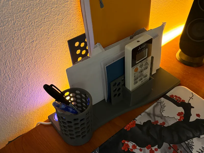 Desk organiser