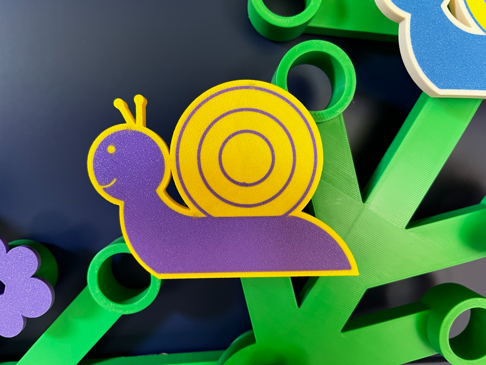 Snail Brick Decoration - multicolor