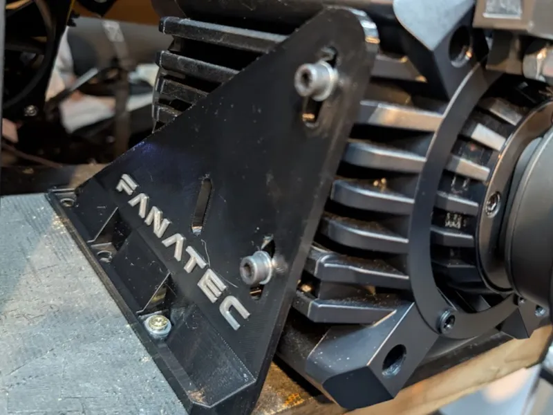 Fanatec DD(+) Side-Mount Brackets with Logo