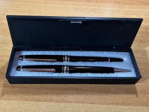 Parametric pen box