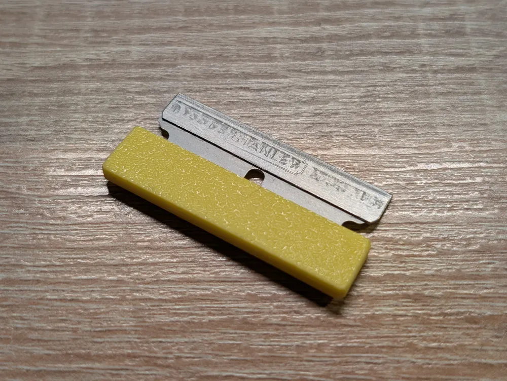 Razor blade protector cover - Free 3D Print Model - MakerWorld