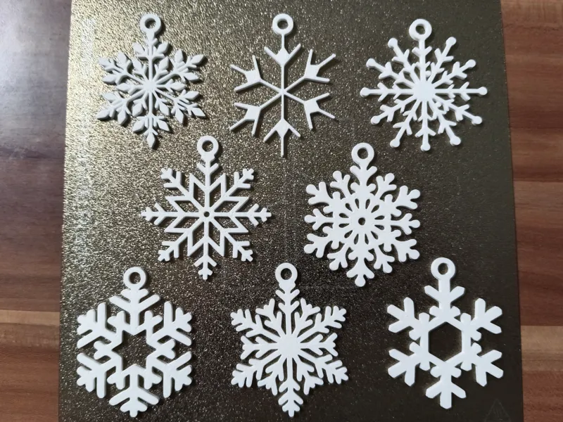 Snowflakes christmas tree decoration