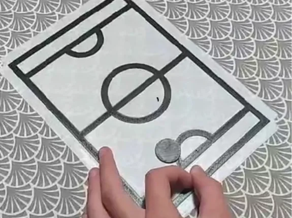 Finger hockey game