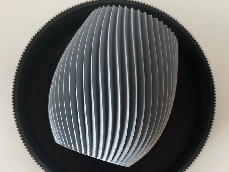 Graue Minimalistische Vase