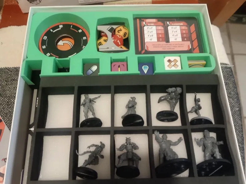 Takkure Insert and organizer