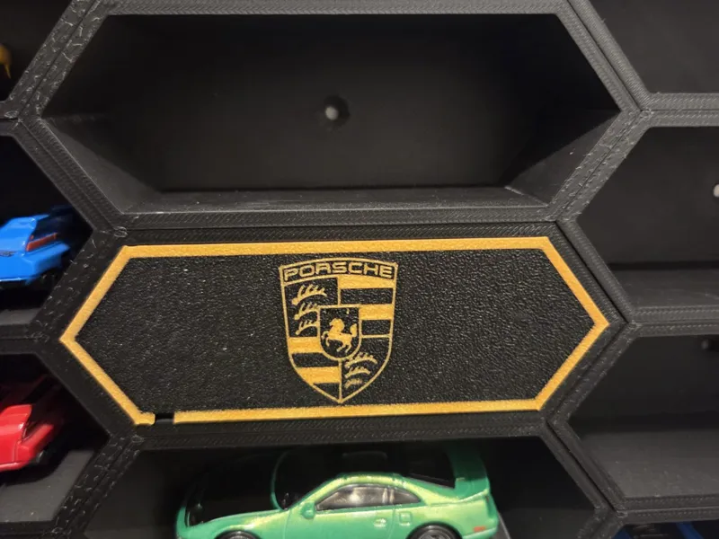 Porsche Shield logo insert for 1:64 box
