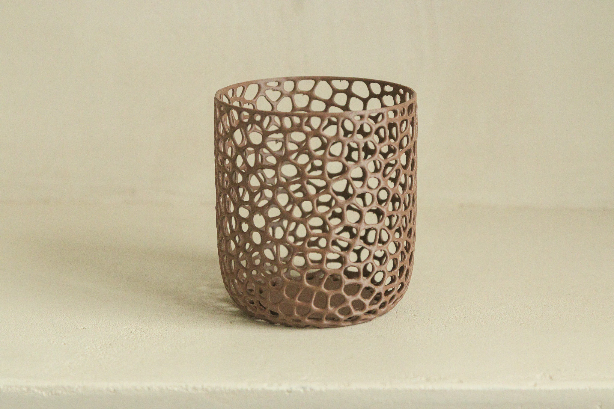 Miniatura 3 do modelo 3D Mesh Cup - Universal Storage Container