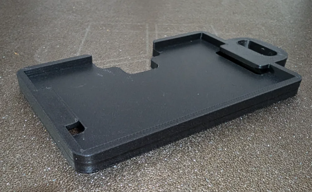 Badge holder with lanyard hole plain Remixed by edjsage MakerWorld