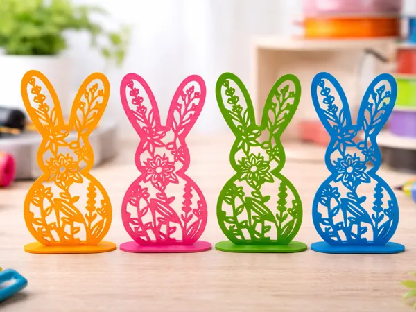 Lapin de Pâques silhouette florale