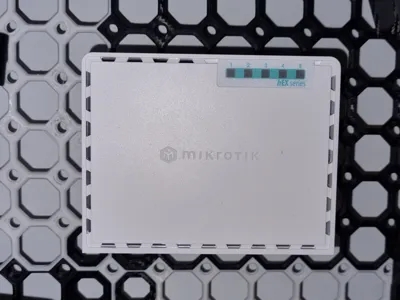Mikrotik hEX Multiboard X-mount attachment