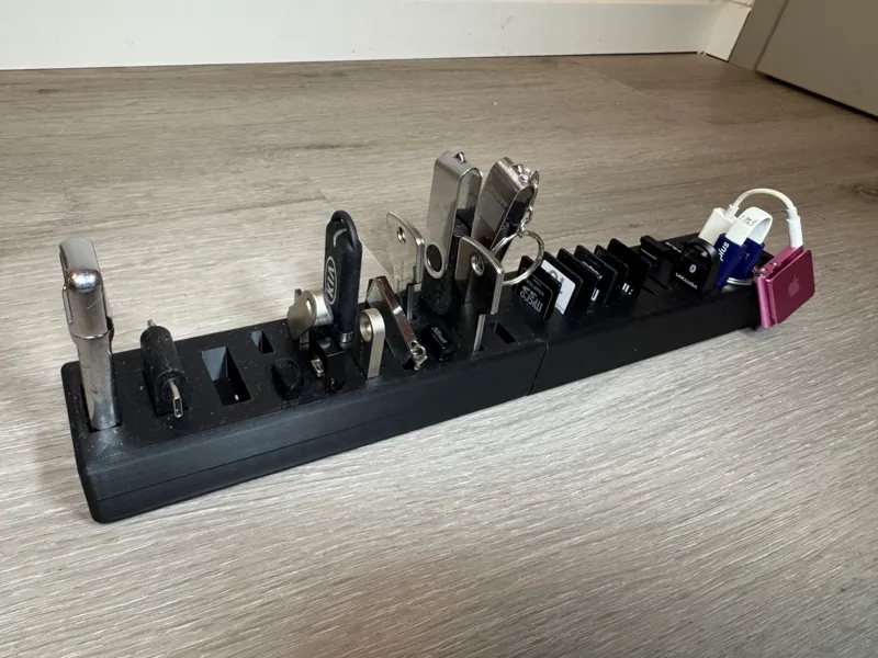 Dock for usb key and SD cards