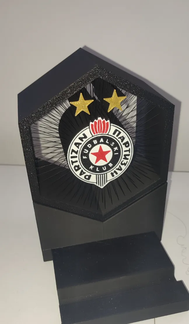 PARTIZAN SUSPENDED STRING ART+PHONE HOLDER