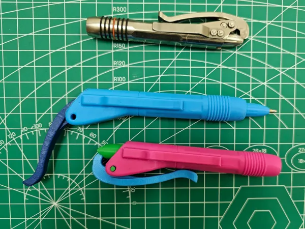 Stylo fidget EDC façon Microtech Siphon