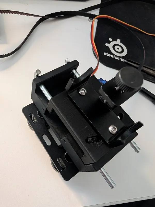 Lève-crayon CNC pour rail V-slot