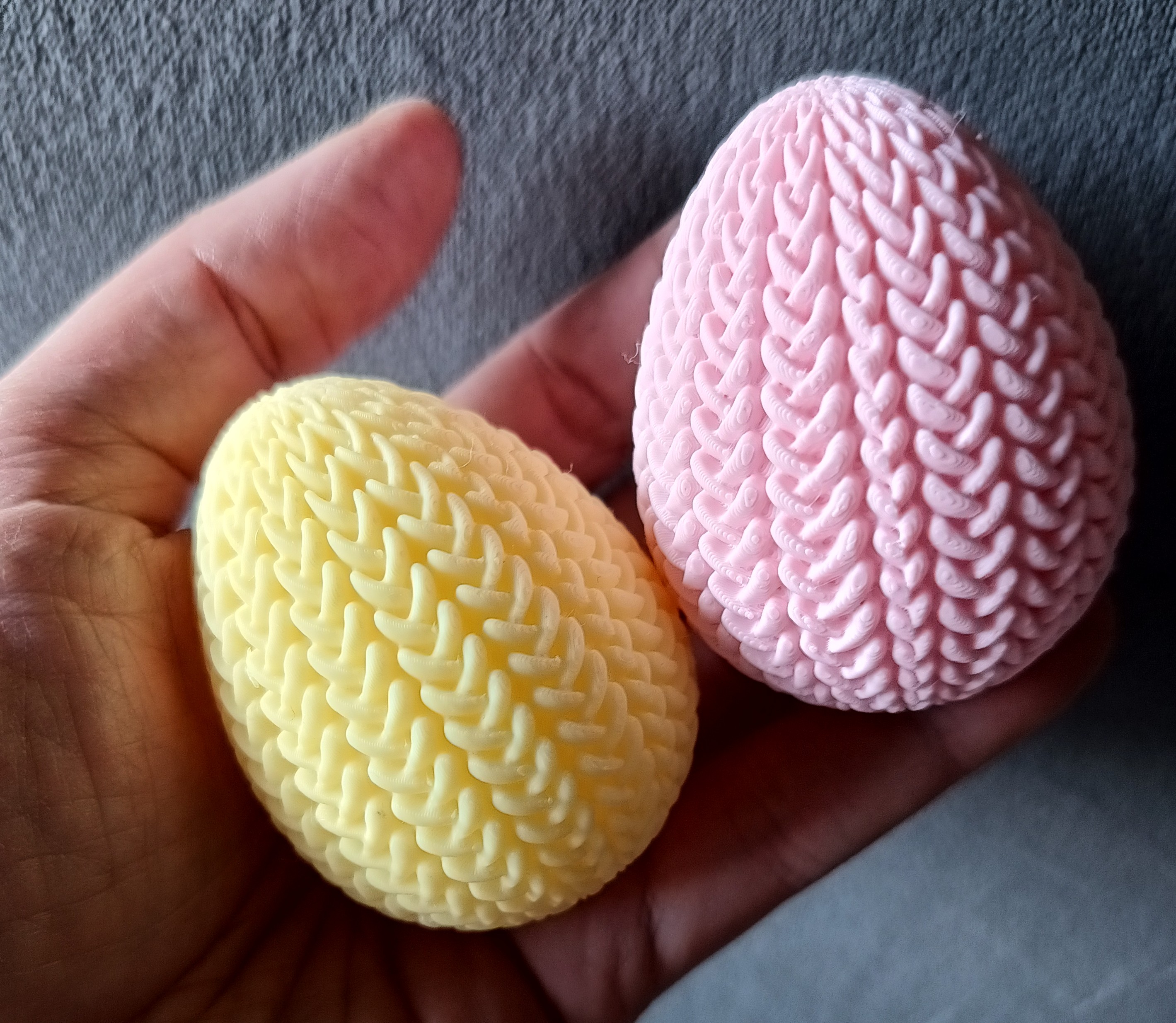 Miniatura 3 do modelo 3D KNITTED EASTER EGG
