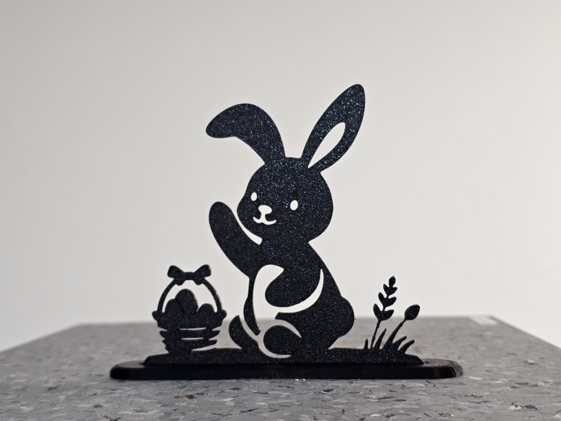 Osterhase mit Ständer