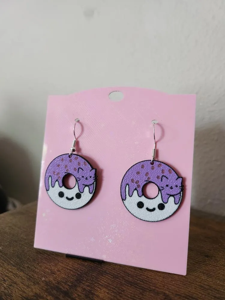 Donut cat earrings (Multicolor only) view 2