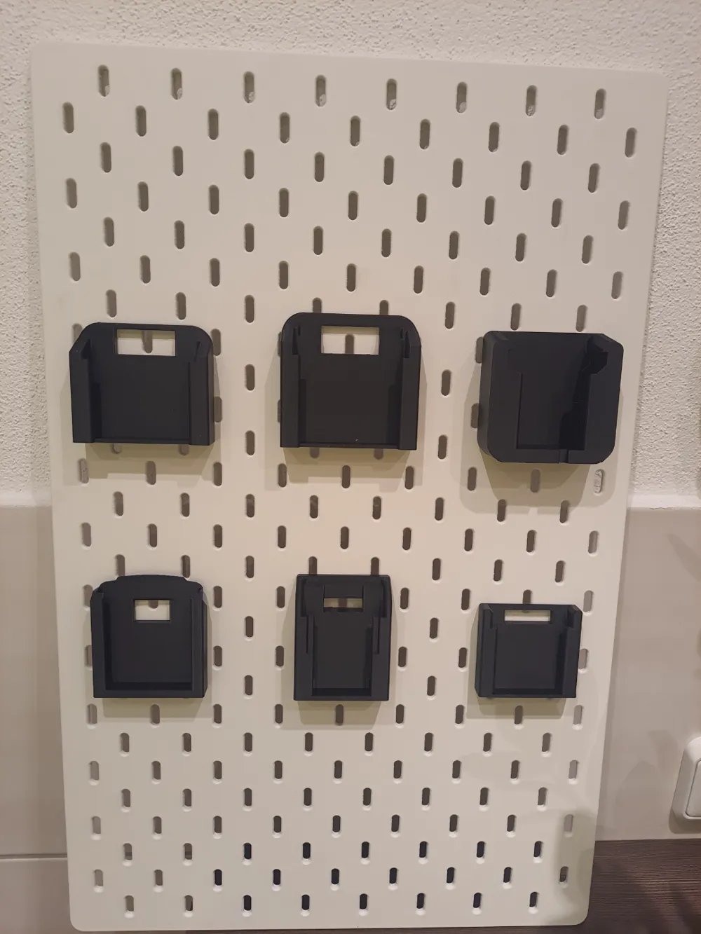 Ikea Skadis Battery Holder by steff.chris MakerWorld