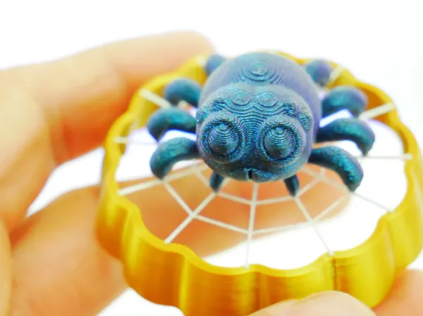 Petite araignée décorative