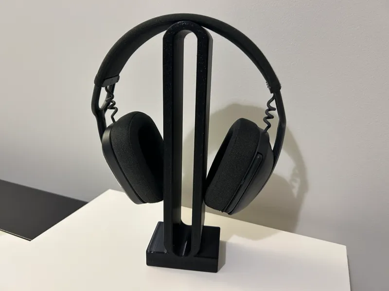 Stylish headphone stand