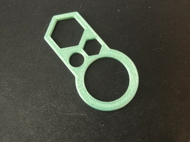 Circle and hexagon tracer