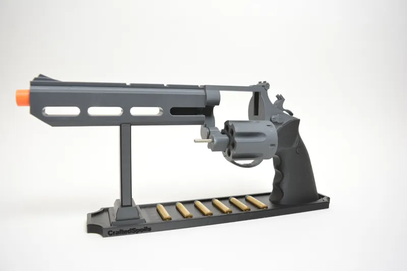 TOY - - -REPLICA .44 Magnum from fallout 4, with spinning cylinder - - - TOY DOES NOT SHOOT 