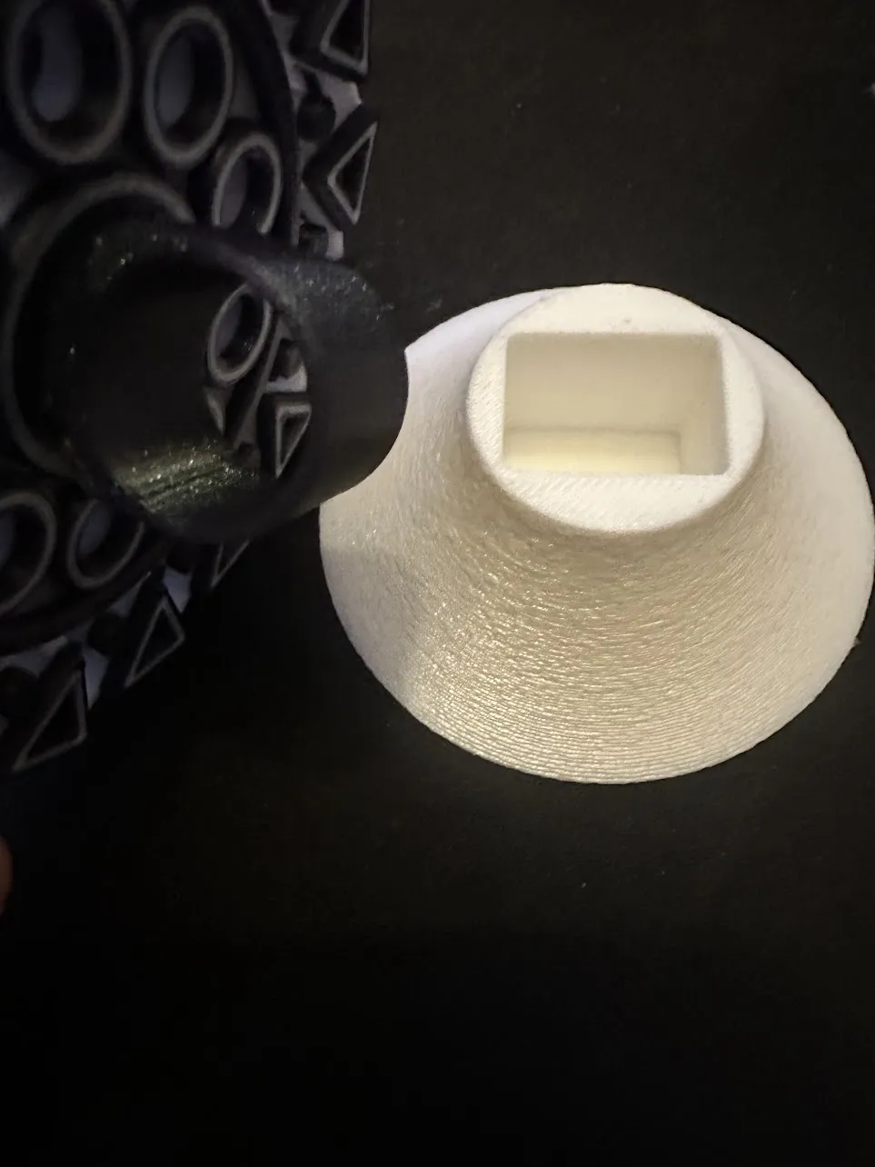 Fidget Spinner Desk stand with a twist! by emilskibsted MakerWorld ...