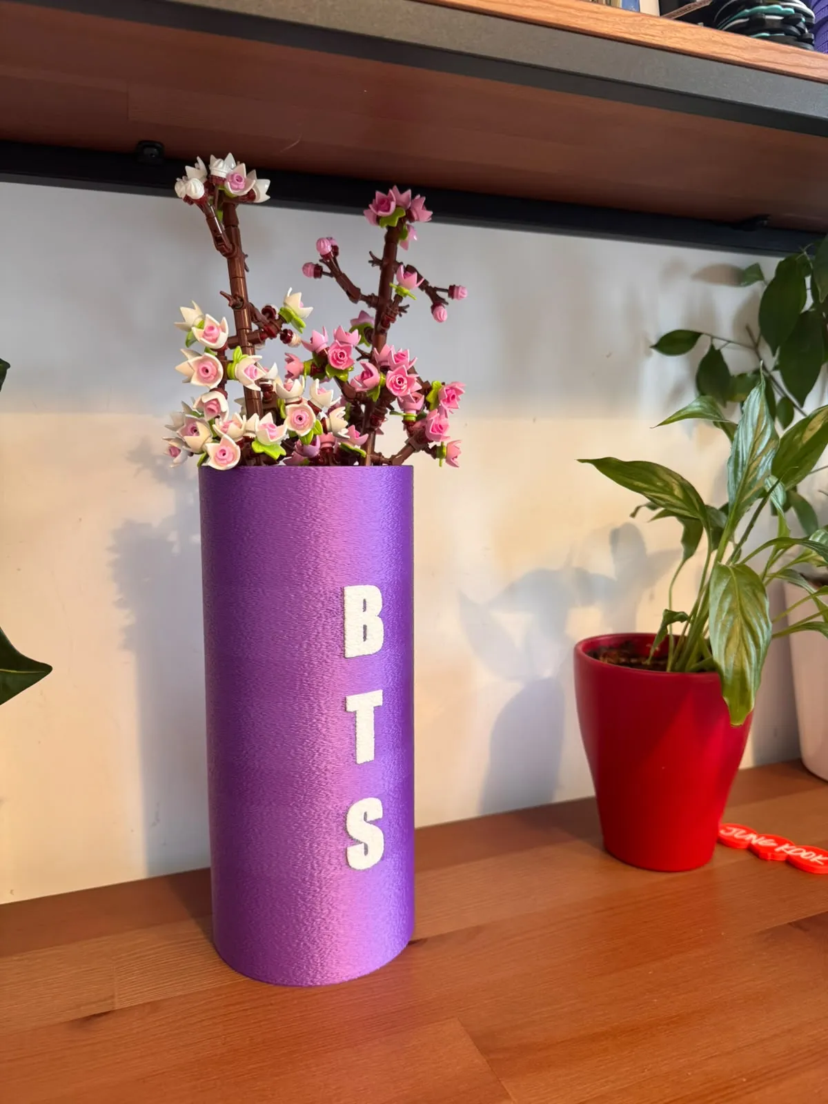 BTS Two-Color Vase view 2