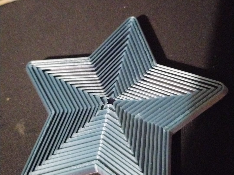 Hypnotic Concentric Star Fidget Toy