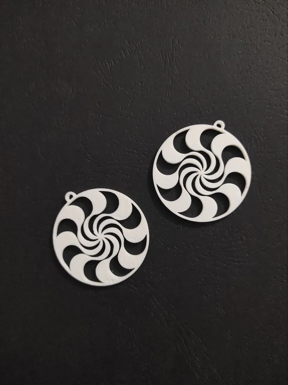 HypnoTwist - Earrings view 3