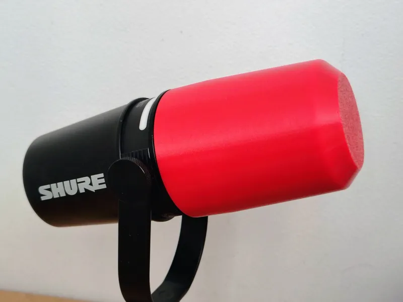 Shure MV7+ cover