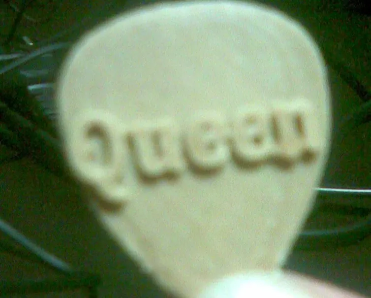 Queen pick