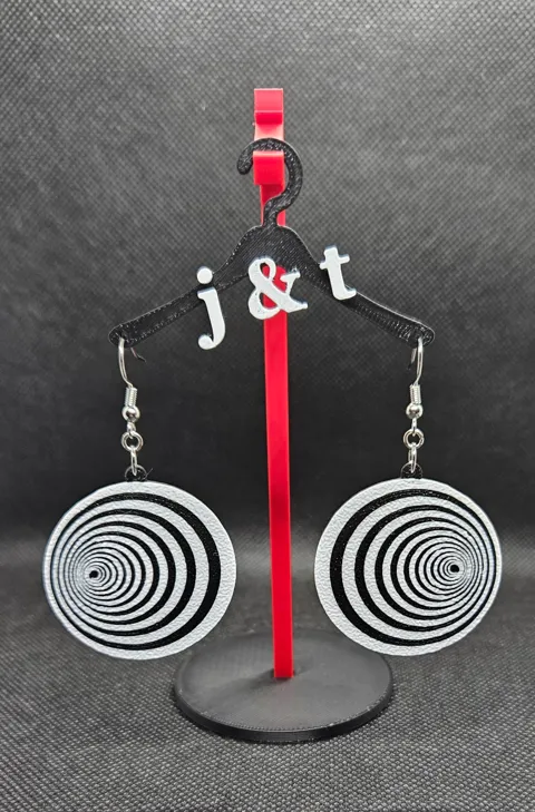 Circle Tunnel earrings view 2