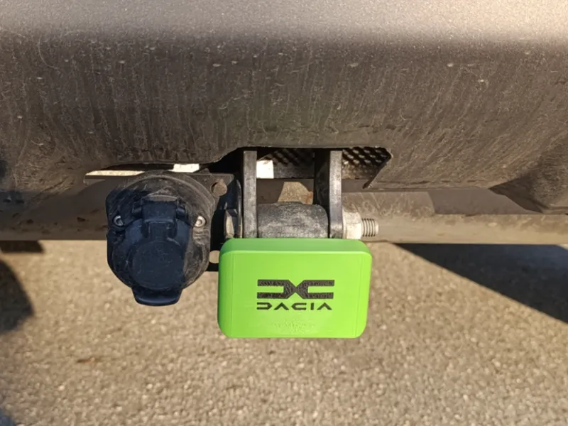 Brink Abdeckung Anhängevorrichtung Dacia Emblem
