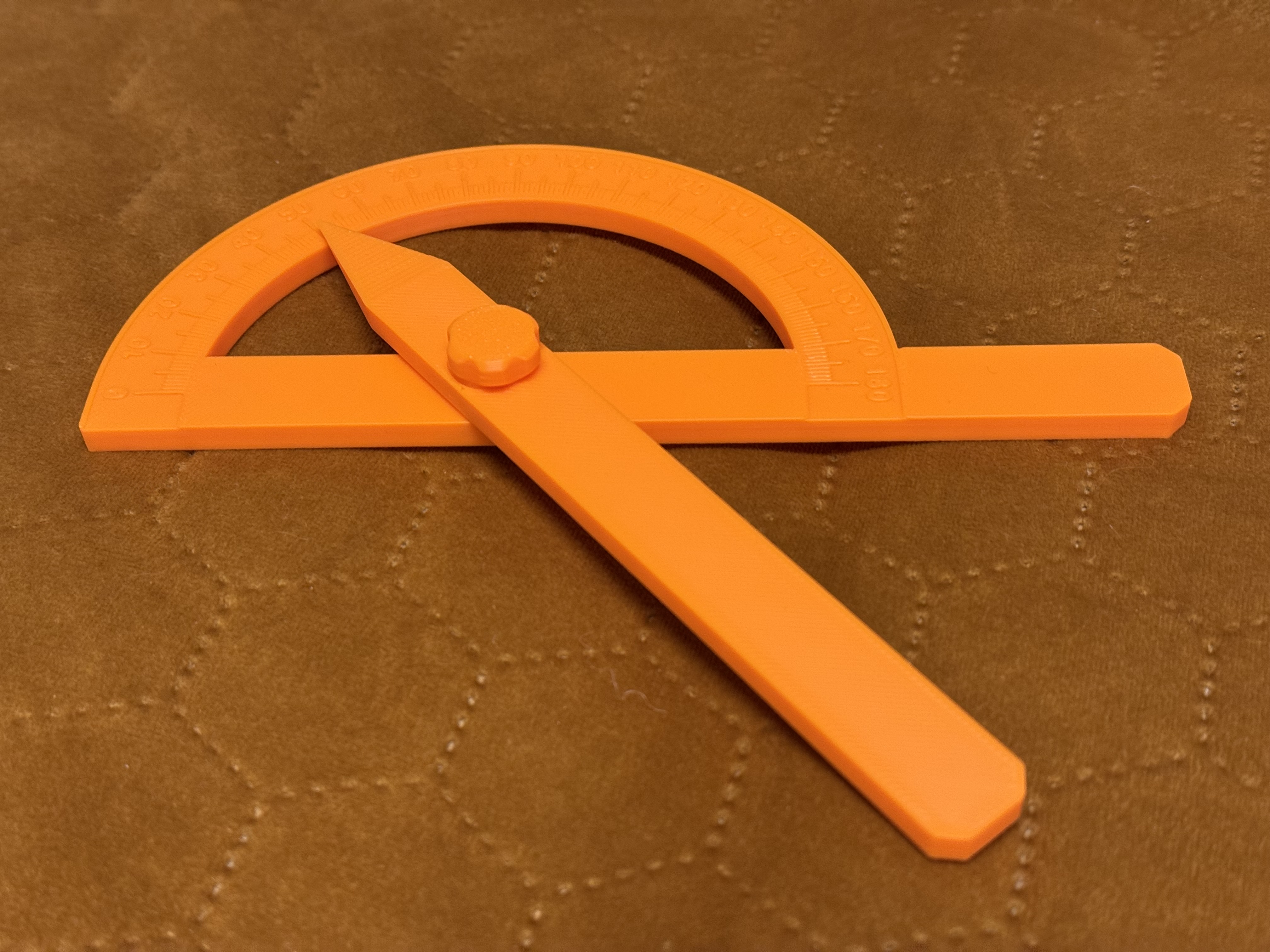 Miniatura 2 do modelo 3D Angle Finder (Protractor)