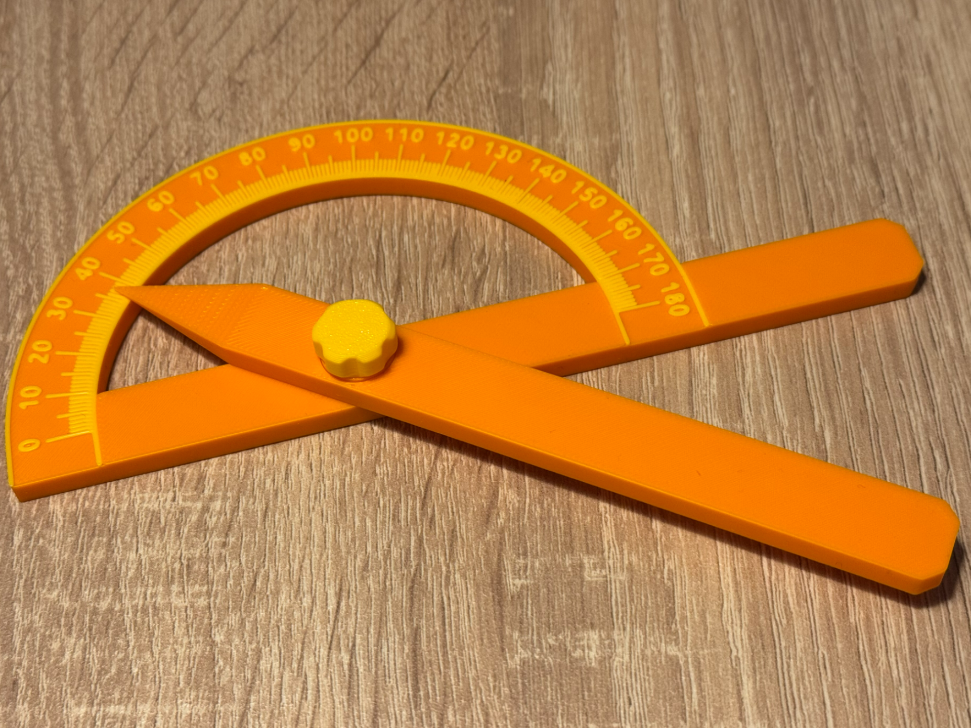 Miniatura 1 do modelo 3D Angle Finder (Protractor)